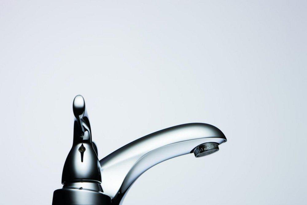 Delta Faucet Chrome Two Handle Centerset Bathroom Sink Faucet 