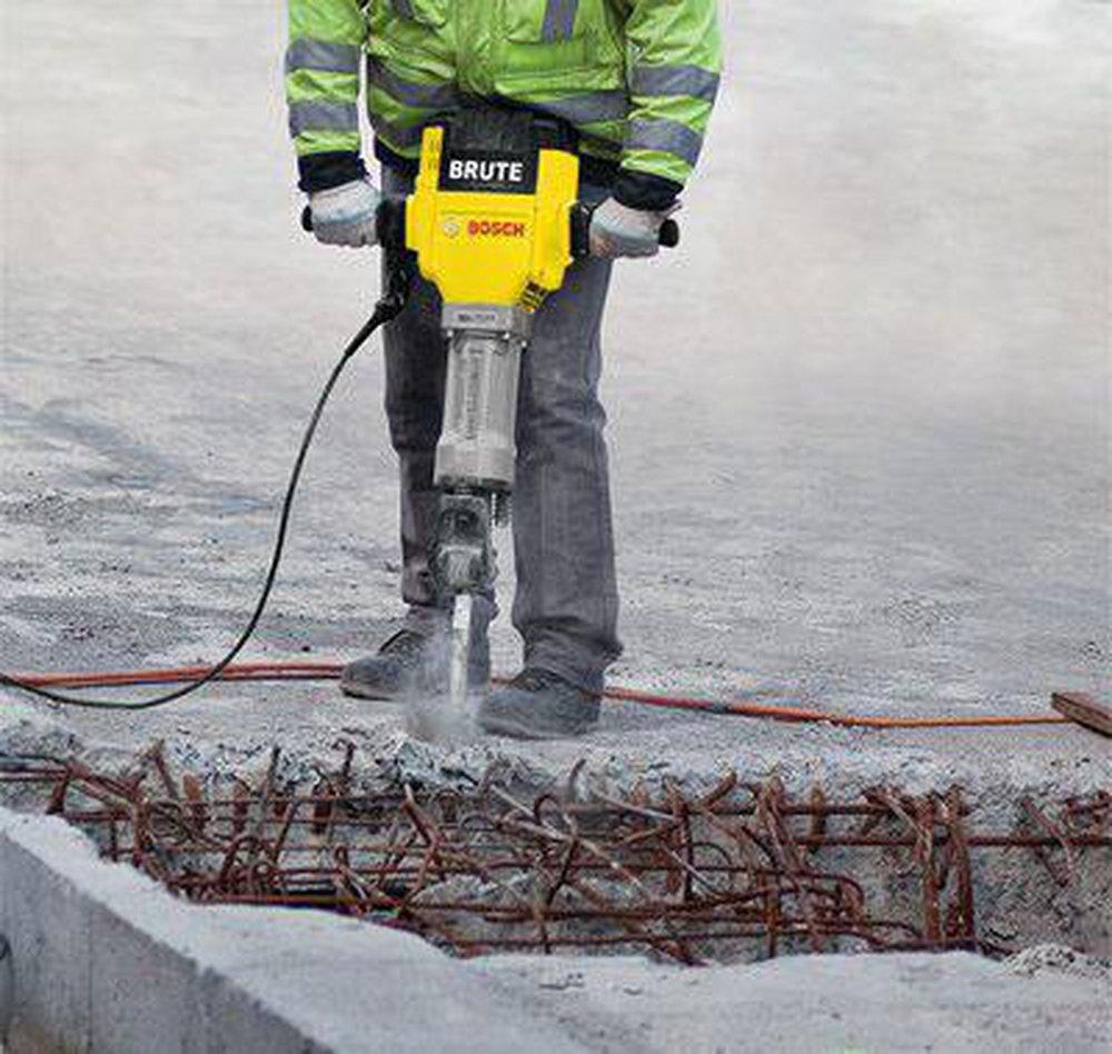 Robert Bosch Black Breaker Hammer with Active Vibration Control 