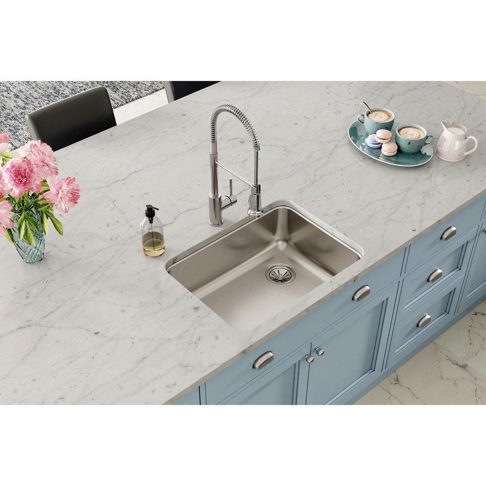 Elkay Lustrous Satin 25-1/2 x 19-1/4 in. No Hole Stainless Steel Single Bowl Undermount Kitchen Sink 