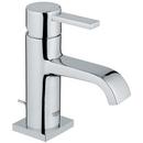 Single Handle Bathroom Sink Faucet in StarLight Polished Chrome