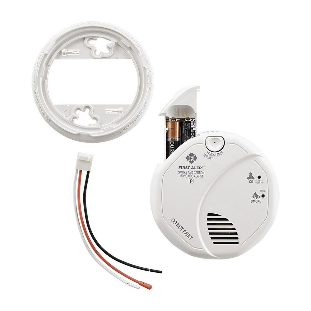 First Alert White AC/DC Smoke/Carbon Monoxide Combo Alarm 