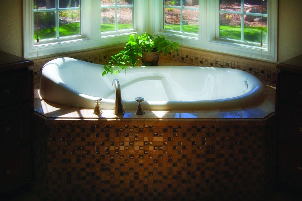 Hydro Systems Biscuit 66 x 40 in. Combo Drop-In Bathtub with End Drain 