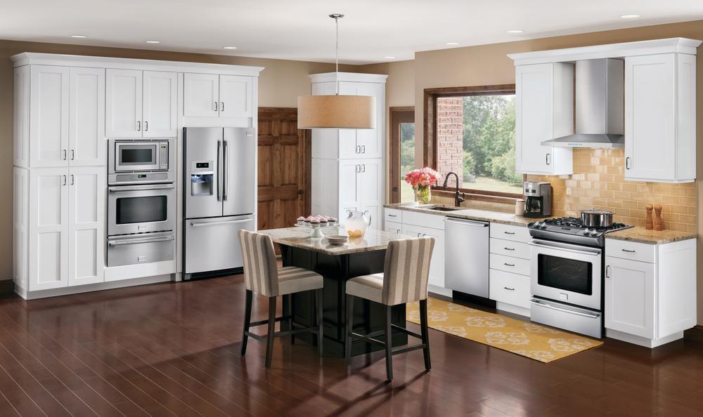 Frigidaire Stainless Steel Chimney Range Hood in Stainless Steel 