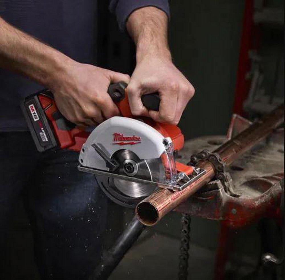 Milwaukee&reg; Black Cordless 4 Amp 5-3/8 in. Circular Saw Tool Kit 