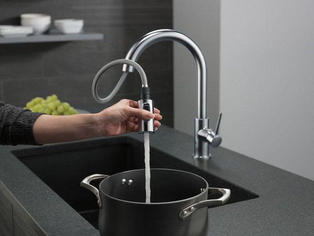 Delta Faucet Arctic Stainless Single Handle Pull Down Kitchen Faucet 