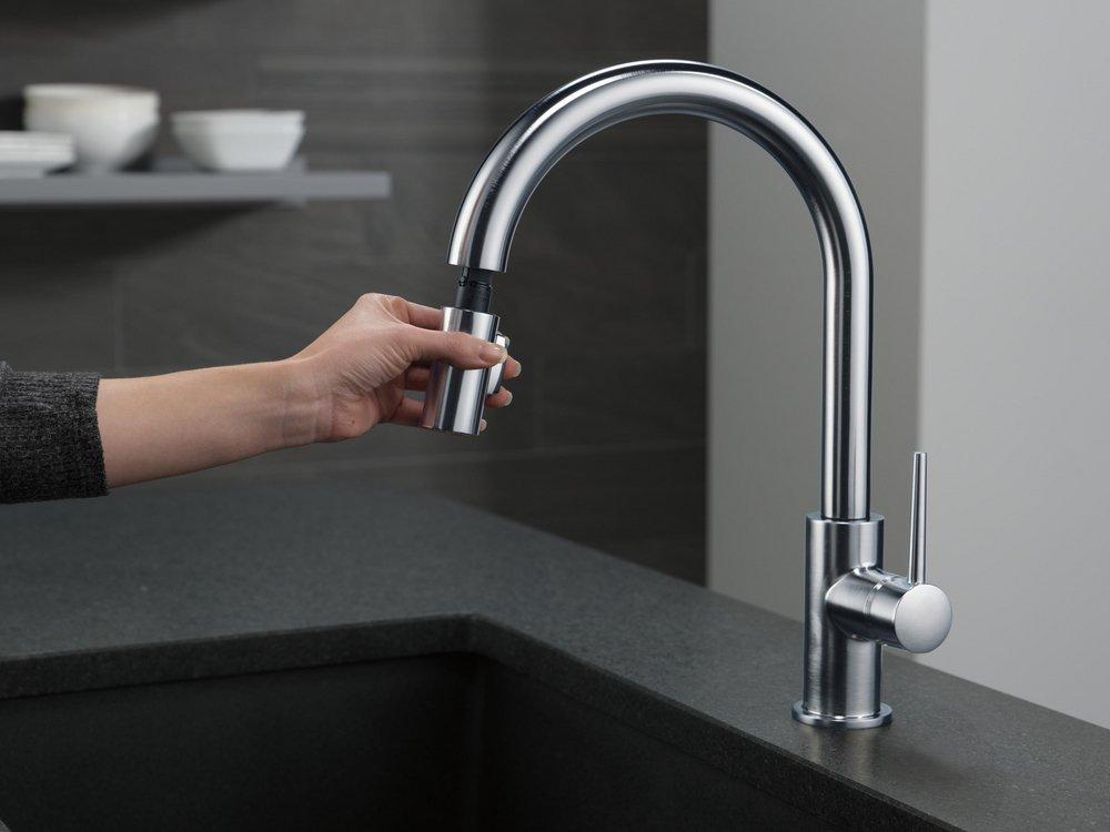 Delta Faucet Arctic Stainless Single Handle Pull Down Kitchen Faucet 