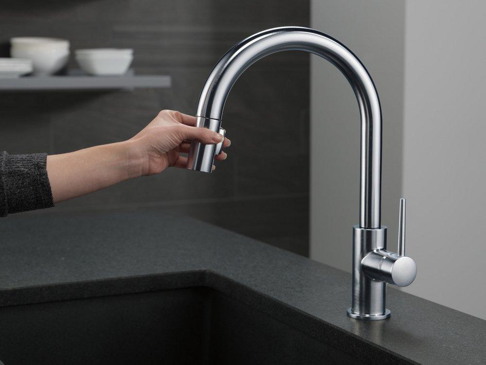 Delta Faucet Arctic Stainless Single Handle Pull Down Kitchen Faucet 