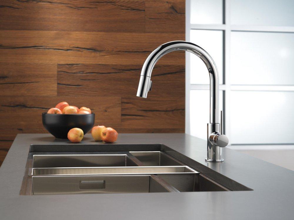 Delta Faucet Chrome Single Handle Pull Down Kitchen Faucet 