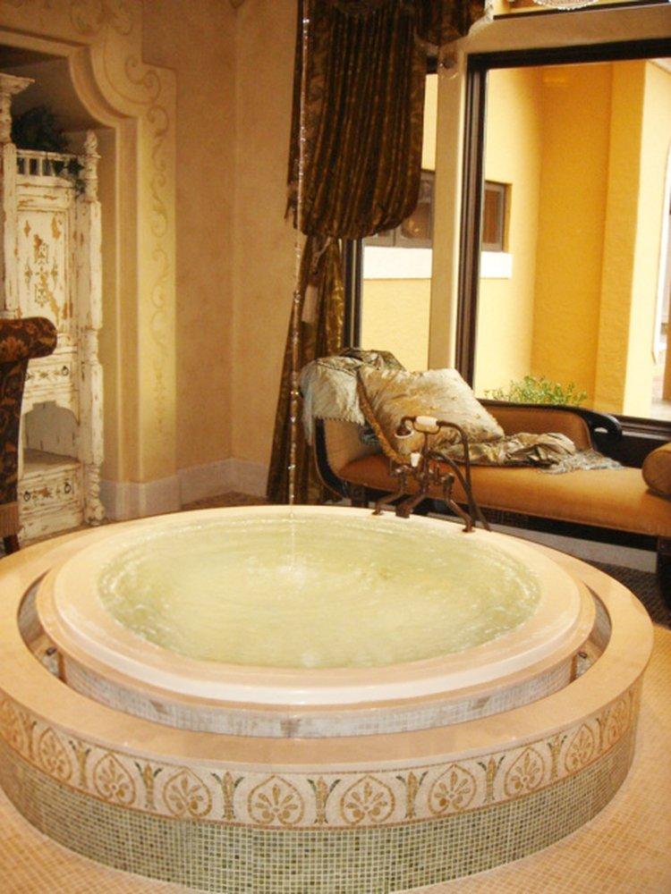 Hydro Systems White 60 x 60 in. Combo Drop-In Bathtub with End Drain 