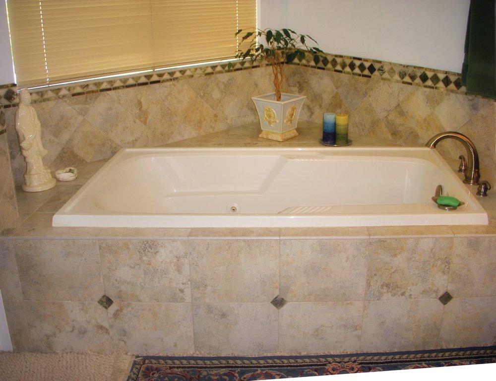 Hydro Systems Biscuit 66 x 36 in. Combo Drop-In Bathtub with End Drain 