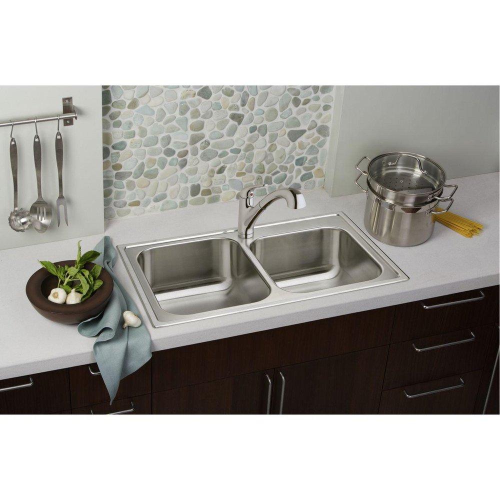 Elkay Polished Chrome Single Handle Pull Out Kitchen Faucet 