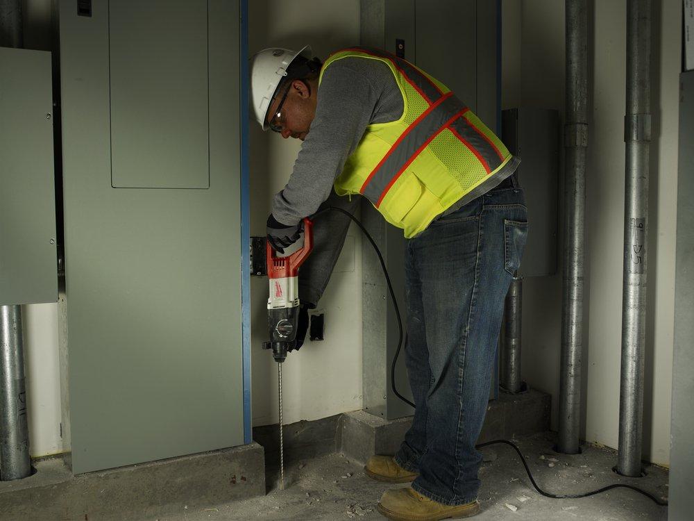Milwaukee&reg; Red Corded 7/8 in. Rotary Hammer Kit 
