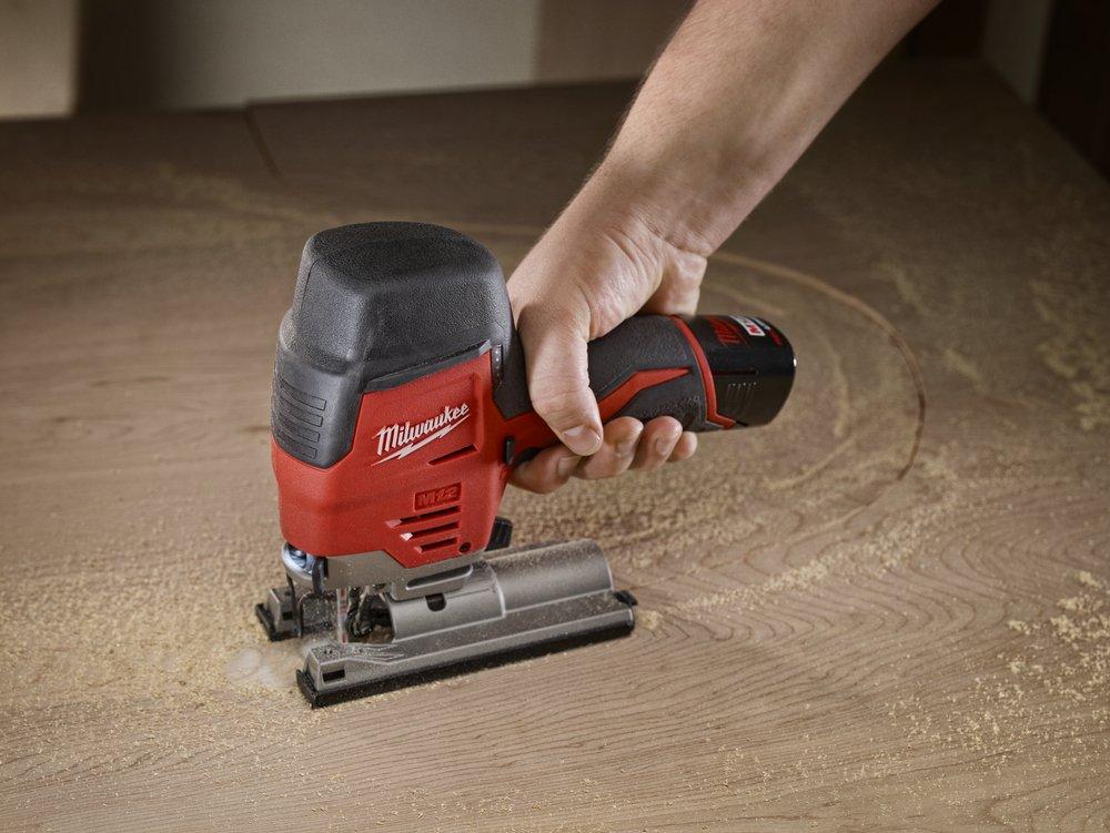 Milwaukee&reg; Red High Perform Cordless Jig Saw Kit 
