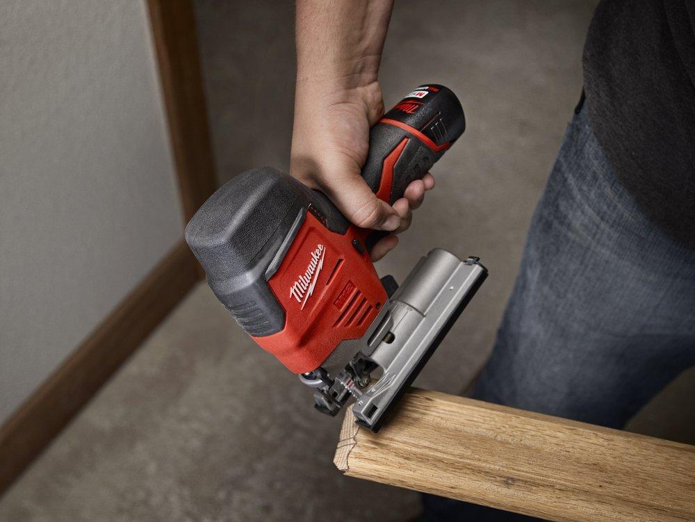 Milwaukee&reg; Red High Perform Cordless Jig Saw Kit 
