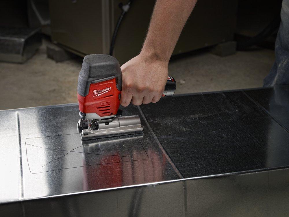 Milwaukee&reg; Red High Perform Cordless Jig Saw Kit 