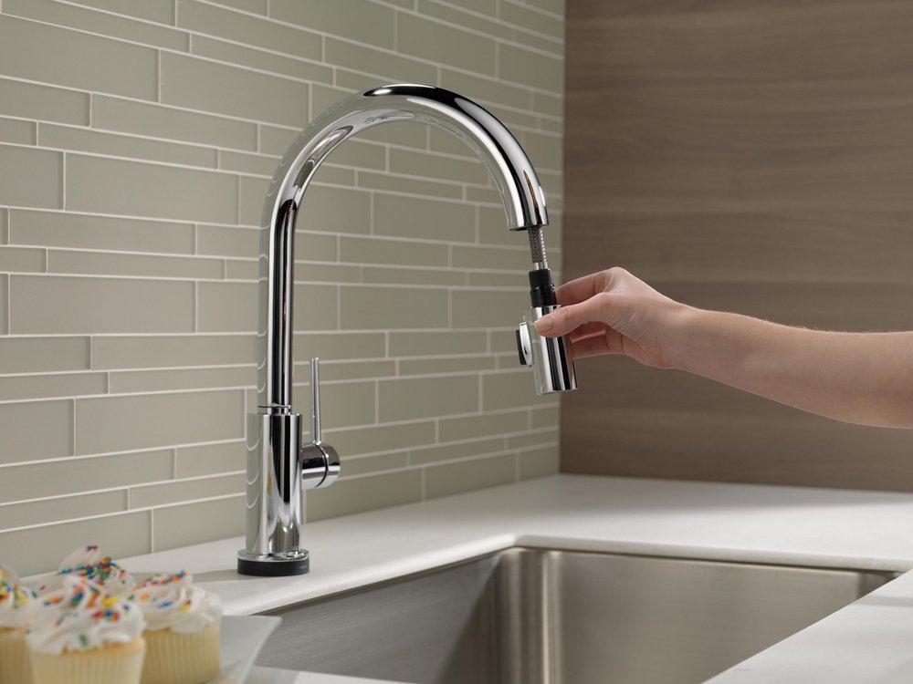 Delta Faucet Chrome Single Handle Pull Down Touch Activated Kitchen Faucet 