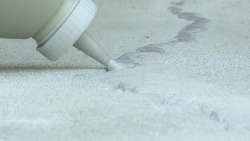 QUIKRETE&reg; Grey 1 qt Latex Concrete Crack Seal 