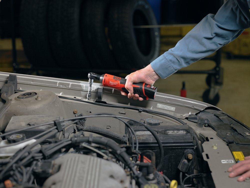 Milwaukee&reg; Black Cordless Ratchet Kit 