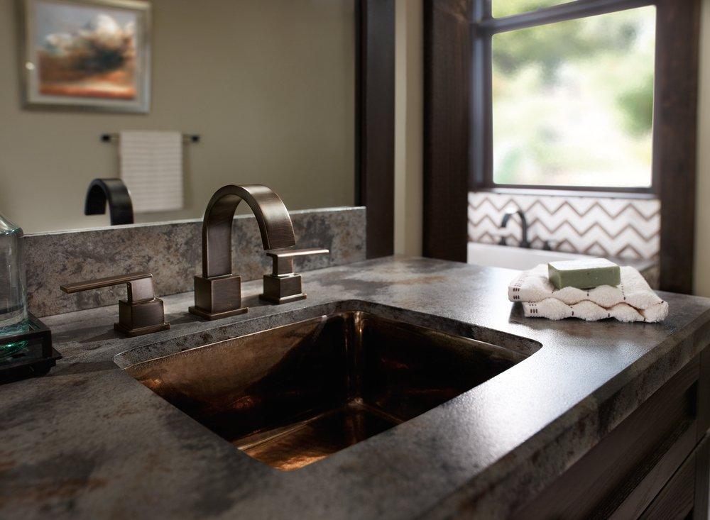 Delta Faucet Brilliance Champagne Bronze Two Handle Widespread Bathroom Sink Faucet with Pop-Up Drain Assembly 