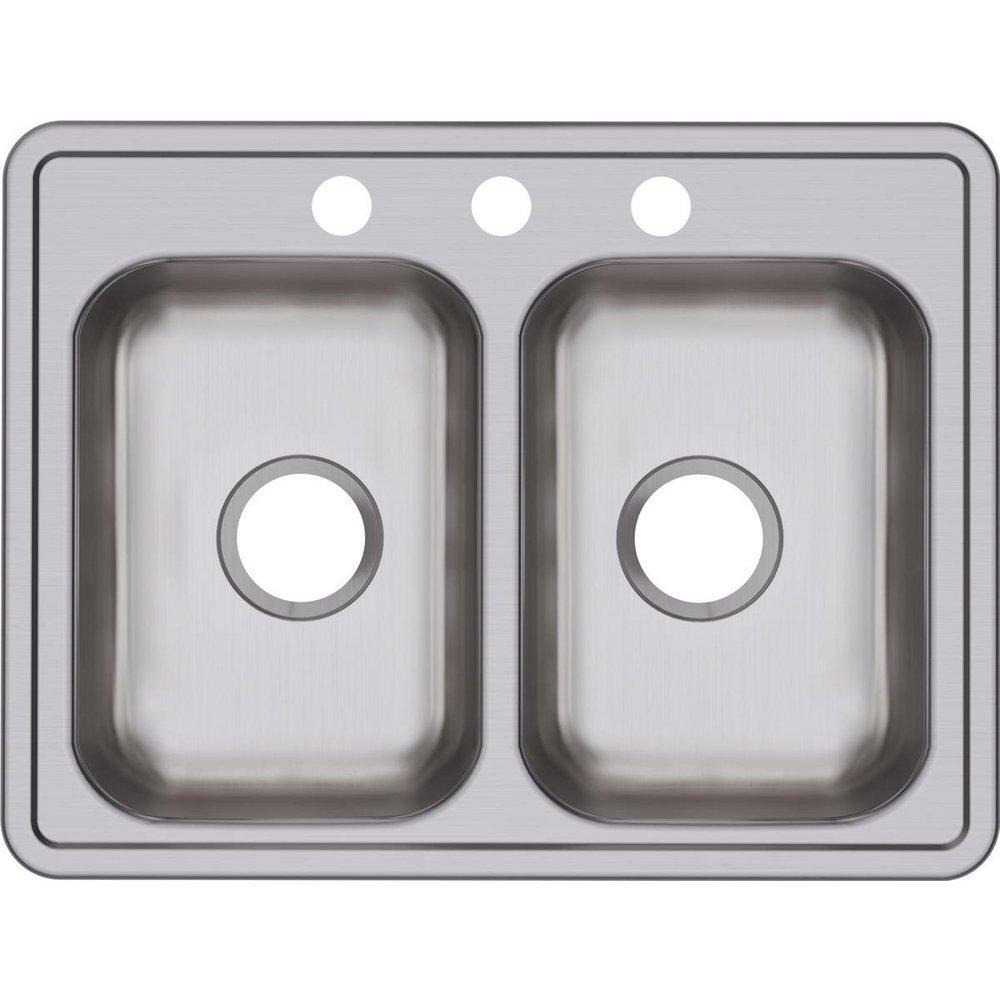 Elkay Lustrous Satin 31-1/4 x 20-1/2 in. No Hole Stainless Steel Double Bowl Undermount Kitchen Sink 