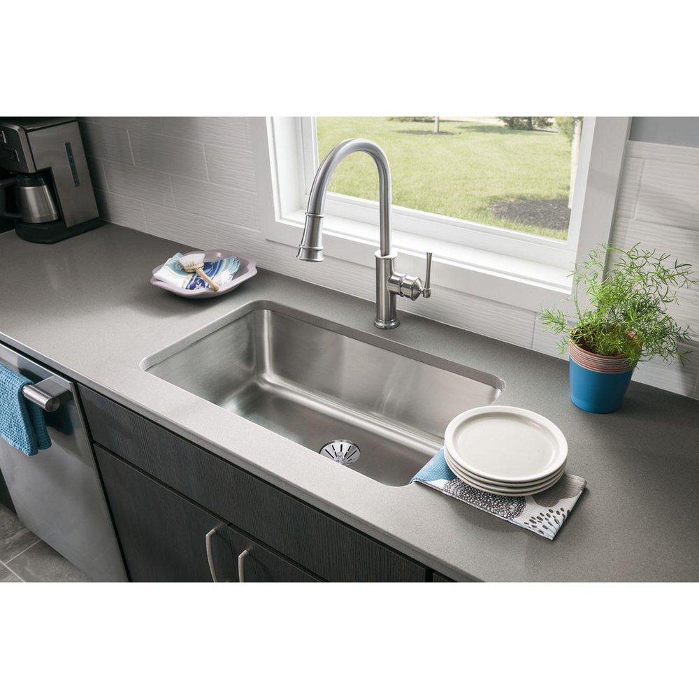 Elkay Lustertone 30-1/2 x 18-1/2 in. No Hole Stainless Steel Single Bowl Undermount Kitchen Sink 