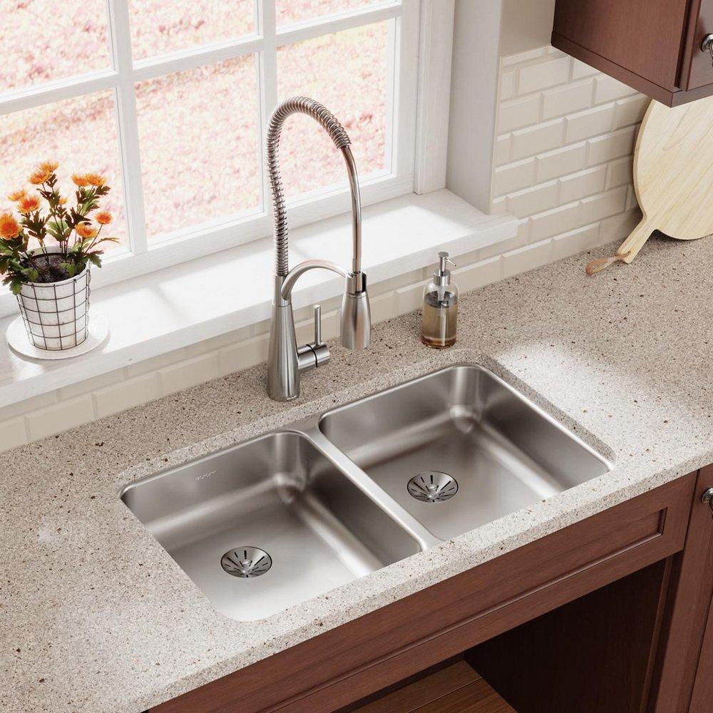 Elkay Lustrous Satin 30-3/4 x 18-1/2 in. No Hole Stainless Steel Double Bowl Undermount Kitchen Sink 