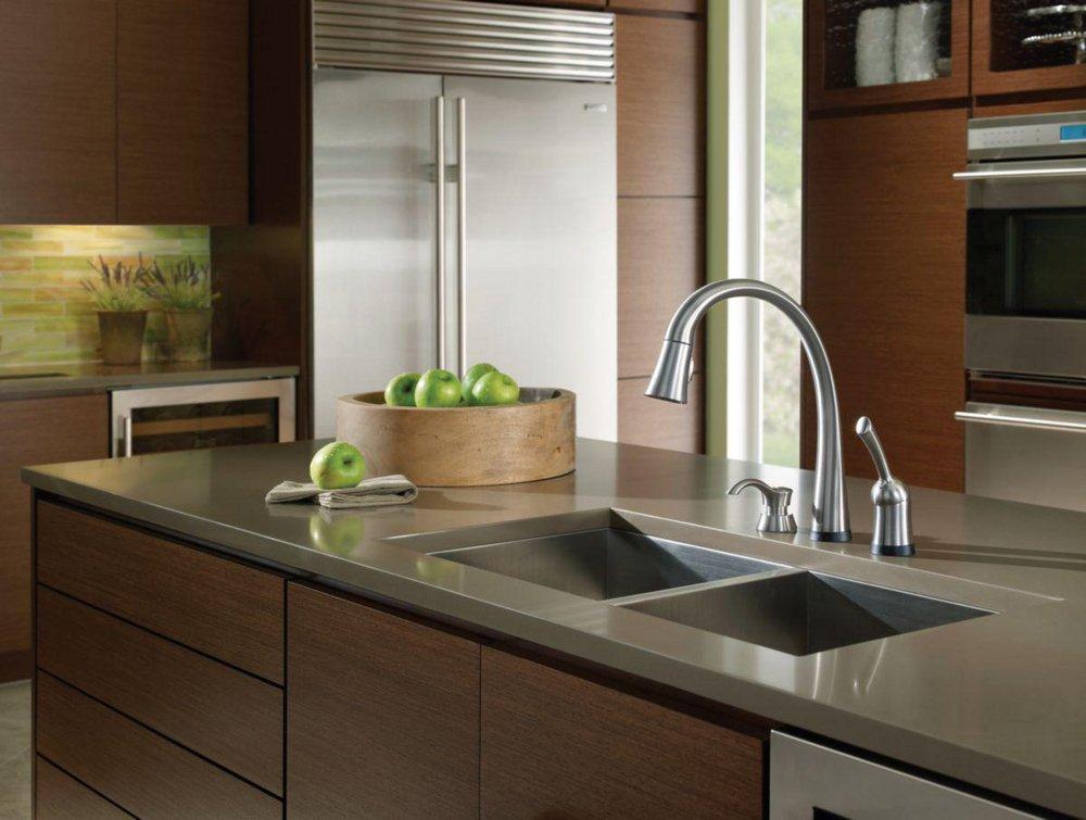 Delta Faucet Arctic Stainless 2-7/8 in. 13 oz. Kitchen Soap Dispenser 