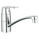 2.2 gpm Single Lever Handle Kitchen Faucet in Starlight Polished Chrome