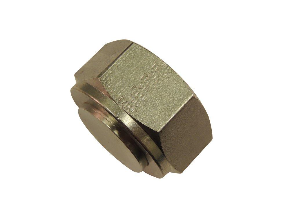Tylok 1-27/50 in. OD Tube x FNPT 316 Stainless Steel Female Connector 