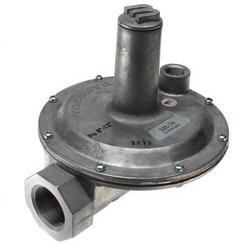 1-1/2 in. NPT Flexible Gas Pipe Pressure Regulator