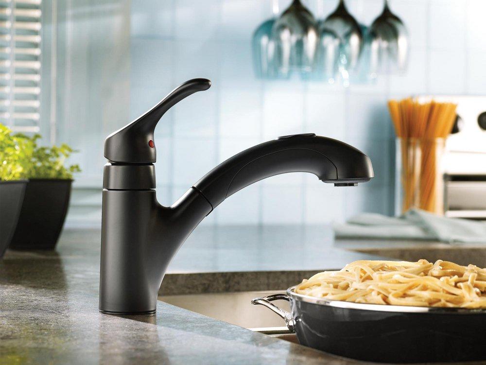 Moen Matte Black Single Handle Pull Out Kitchen Faucet 