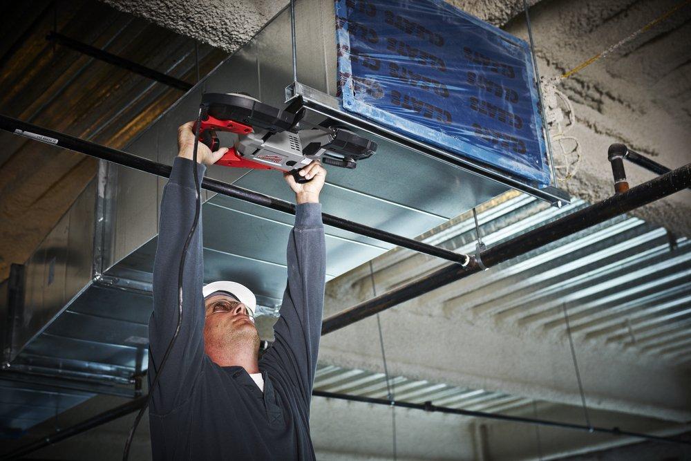 Milwaukee&reg; Deep Cut AC and DC Bandsaw with Case 