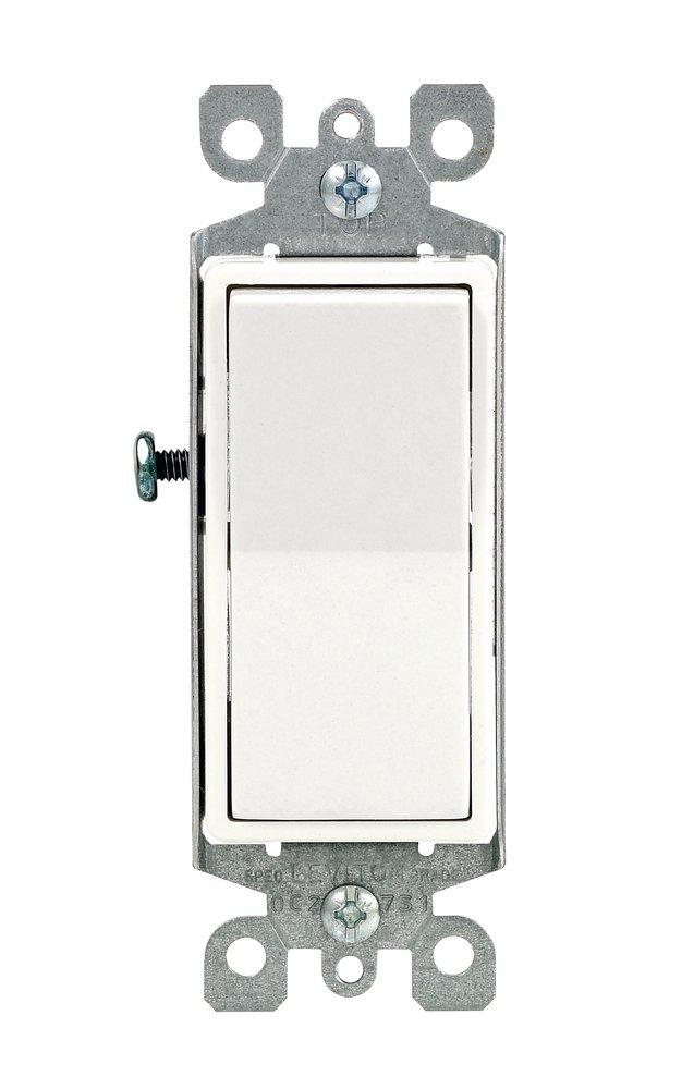 LEVITON White 15 Amp Rocker Switch 