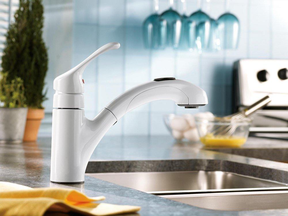 Moen Glacier Single Handle Pull Out Kitchen Faucet 