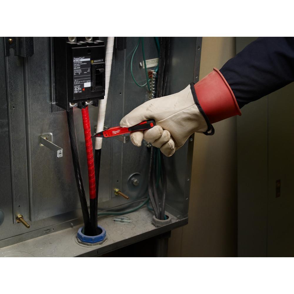Milwaukee&reg; Red Voltage Detector 