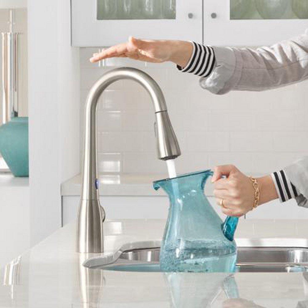 Moen Spot Resist&trade; Stainless Single Handle Pull Down Touchless Kitchen Faucet with MotionSense, Power Clean and Reflex Technology 