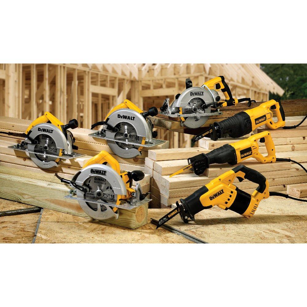 DEWALT Black Lightweight Circular Saw 