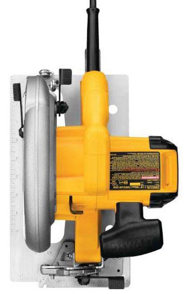 DEWALT Black/Silver/Yellow Lightweight Circular Saw 