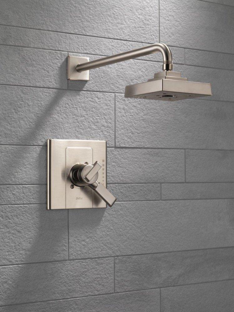 Delta Faucet Venetian&reg; Bronze Single Function H2Okinetic&reg; Showerhead 