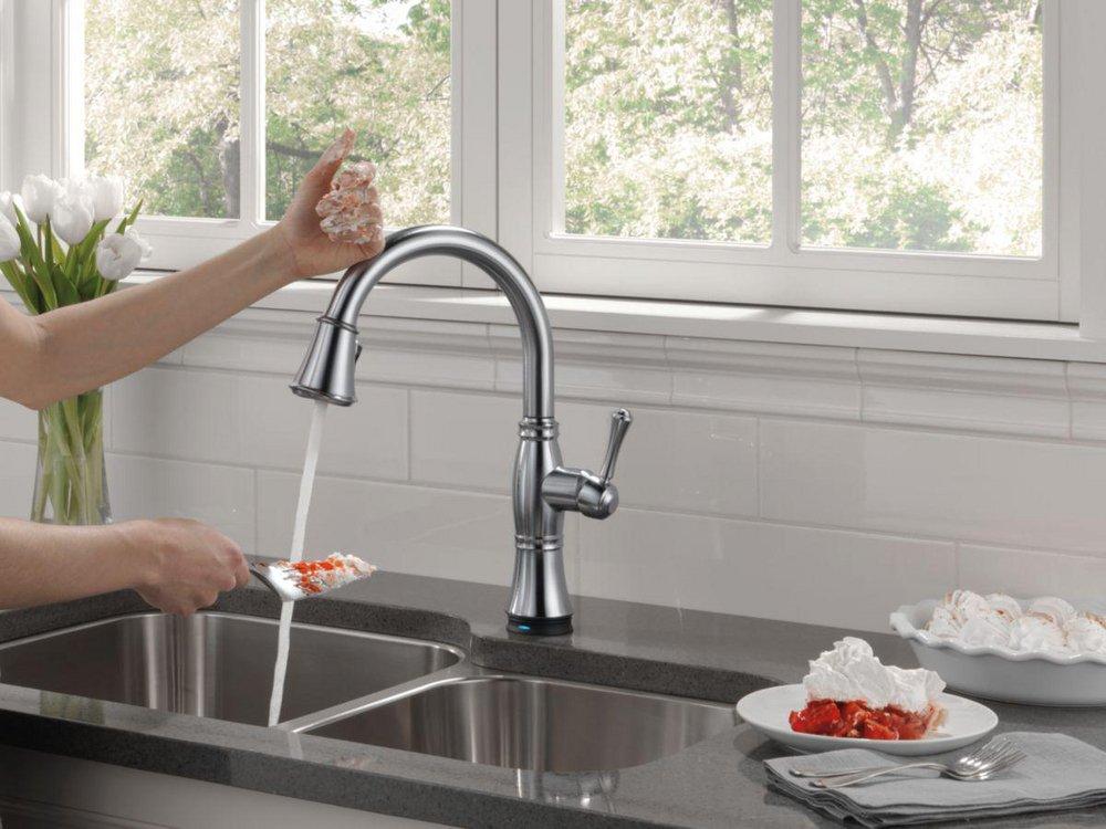 Delta Faucet Arctic Stainless Single Handle Pull Down Touch Activated Kitchen Faucet 