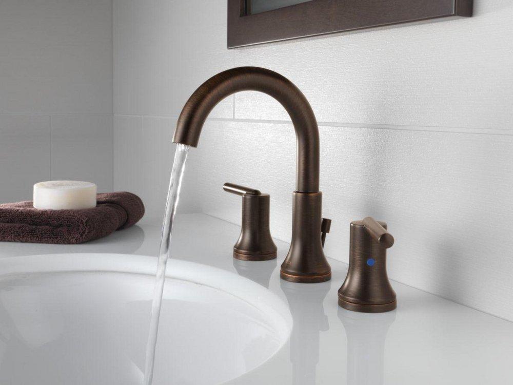 Delta Faucet Venetian Bronze Two Handle Widespread Bathroom Sink Faucet with Metal Drain Assembly 