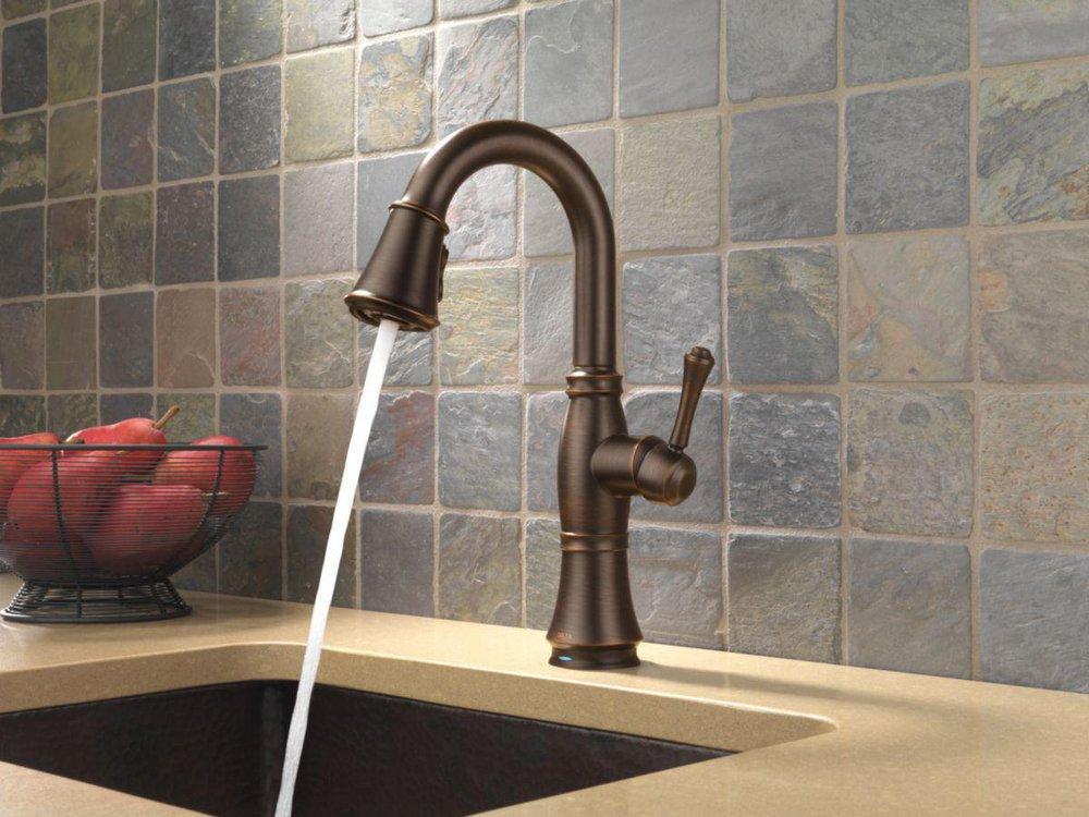 Delta Faucet Venetian Bronze Single Handle Pull Down Bar Faucet 