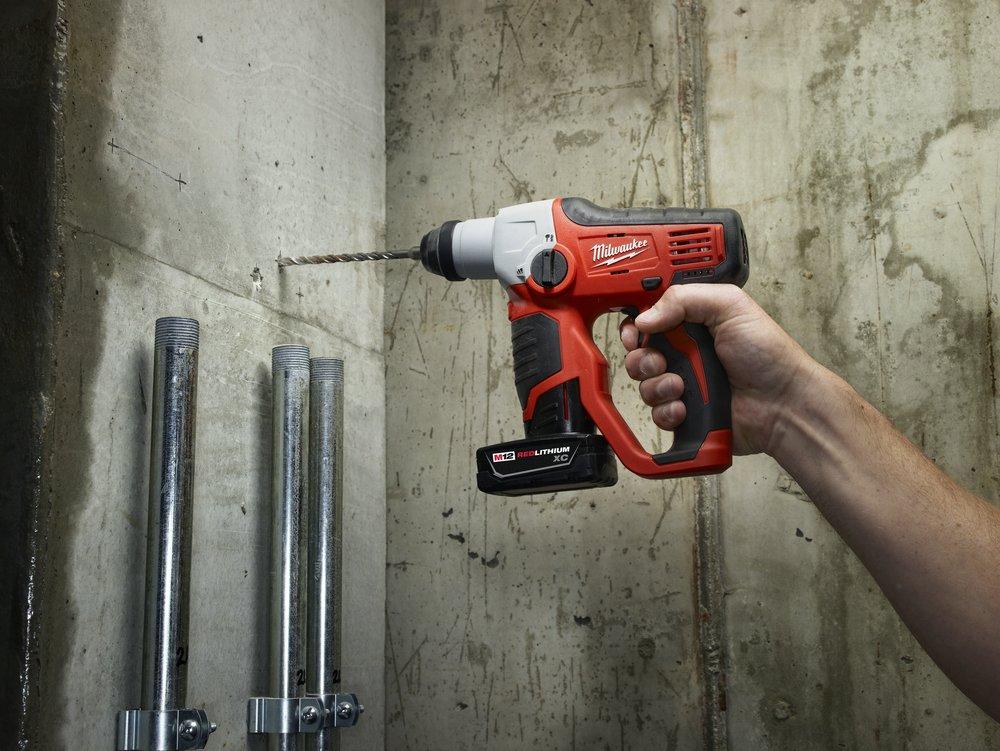 Milwaukee&reg; Black Rotary Cordless Hammer Kit 