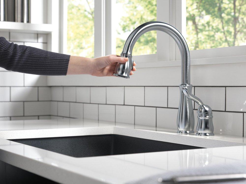 Delta Faucet Arctic Stainless Single Handle Pull Down Kitchen Faucet 