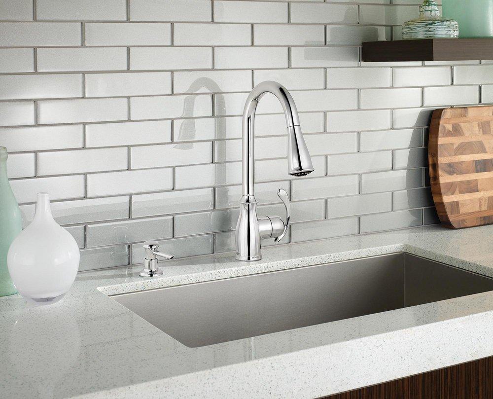 Moen Polished Chrome Single Handle Pull Down Kitchen Faucet 