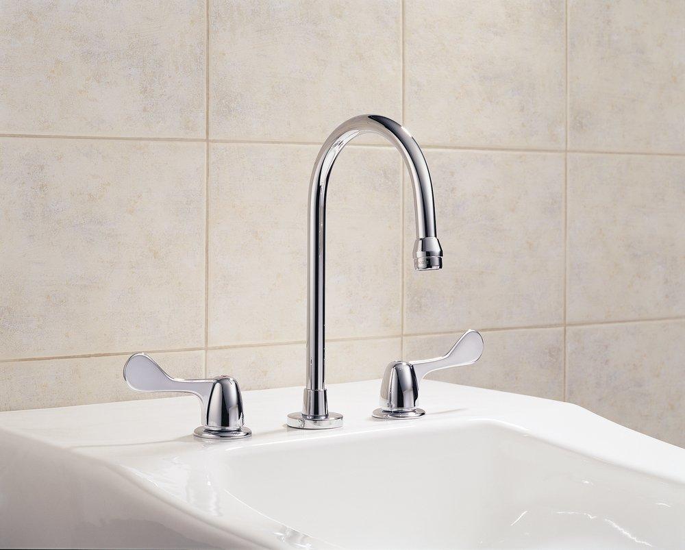 Delta Faucet Chrome Double Wristblade Handle Widespread Lavatory Faucet 