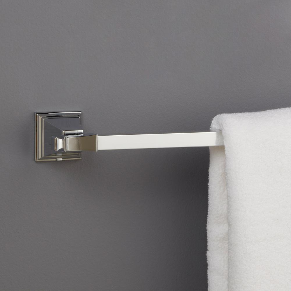 Speakman Polished Chrome 24 in. Towel Bar 