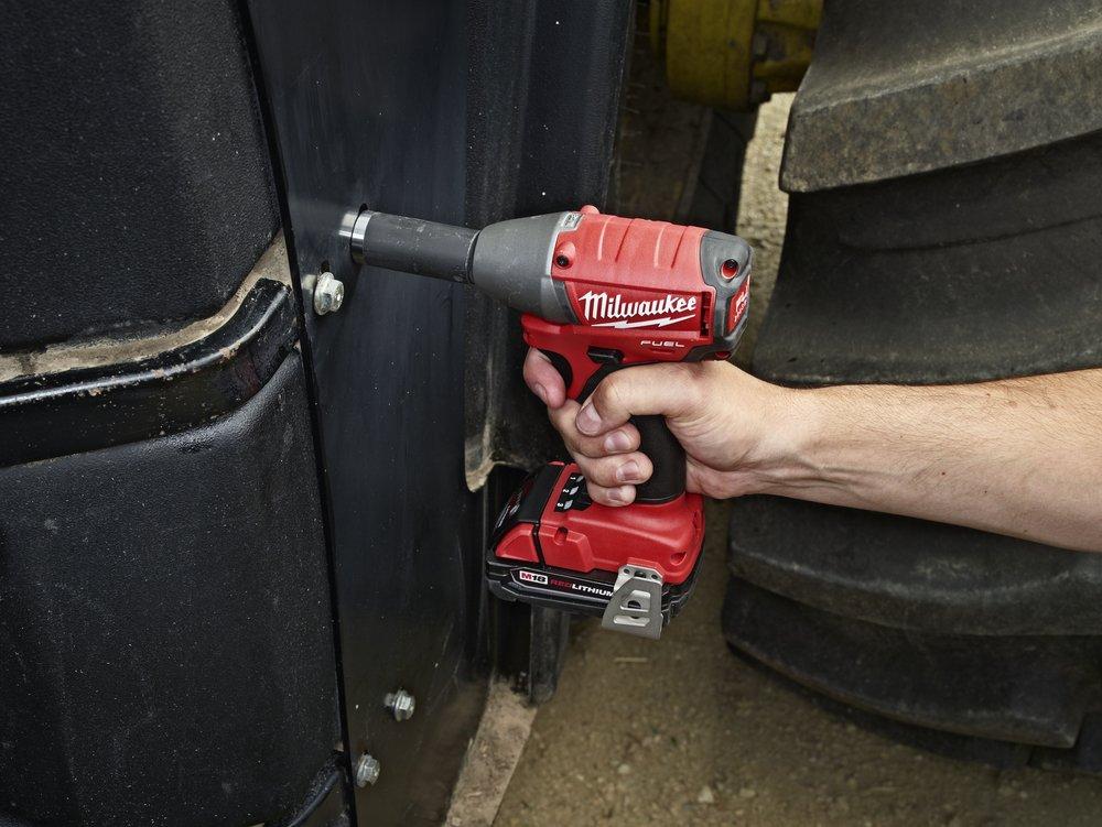 Milwaukee&reg; 18V Red Lithium Impact Wrench Kit with Friction Ring 