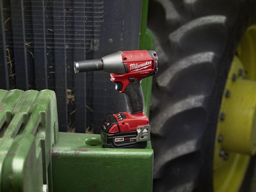 Milwaukee&reg; 18V Red Lithium Impact Wrench Kit with Friction Ring 