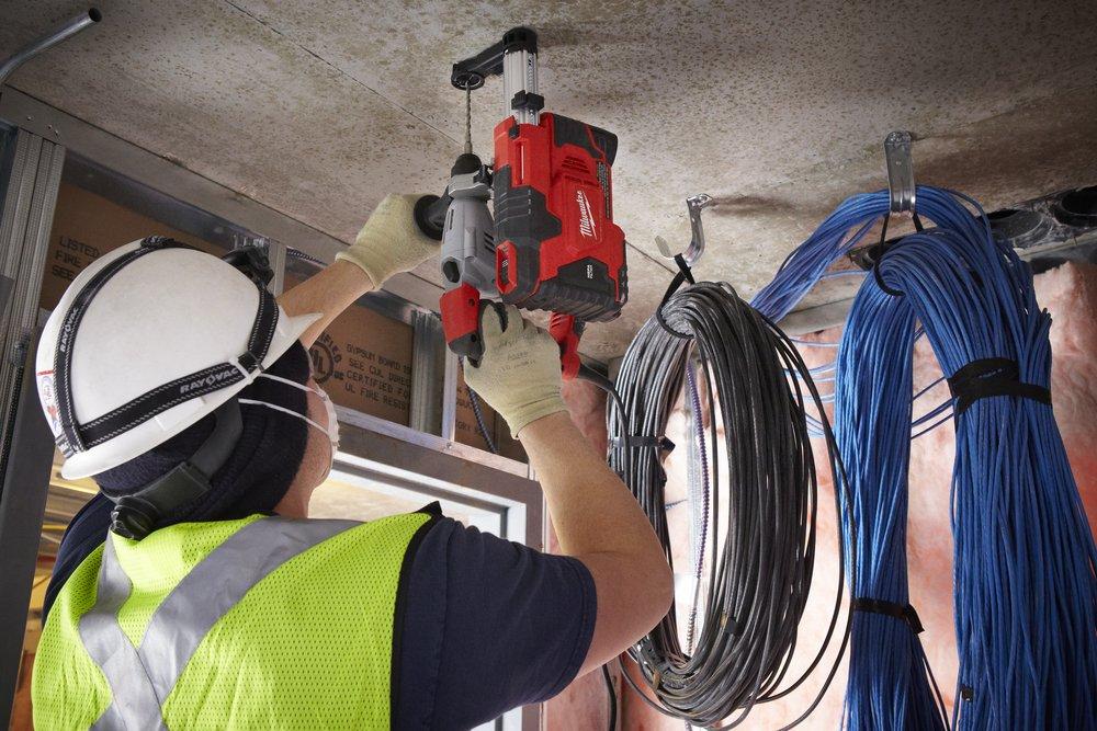 Milwaukee&reg; Red Hammer Vacuum Universal Dust Extractor Kit 